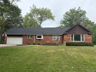 24567 Westmoreland Drive, Farmington, MI 48336