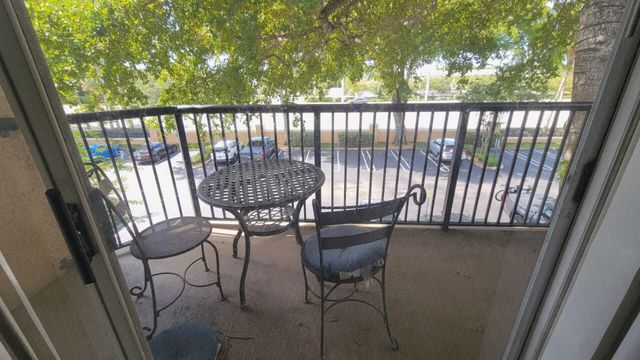 8851 WILES Road 307, Coral Springs, FL 33067