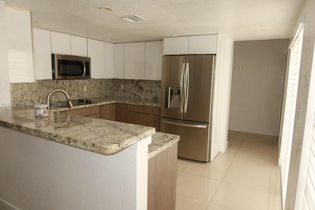 8098 NW 99th Terrace, Hialeah Gardens, FL 33016