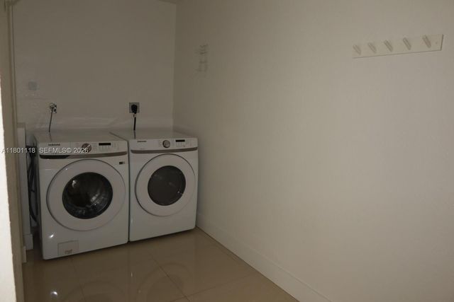 8098 NW 99th Terrace, Hialeah Gardens, FL 33016