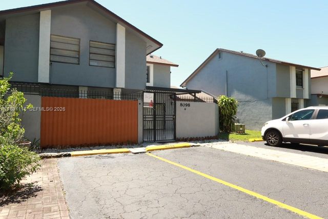 8098 NW 99th Terrace, Hialeah Gardens, FL 33016