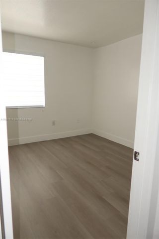 8098 NW 99th Terrace, Hialeah Gardens, FL 33016