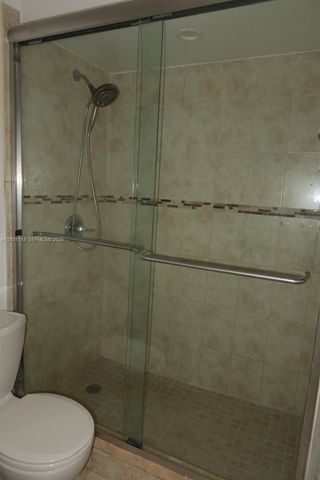 8098 NW 99th Terrace, Hialeah Gardens, FL 33016