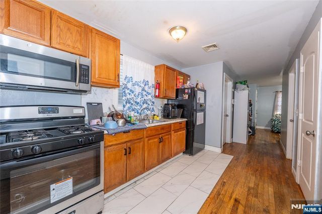 28 Highland Street, Paterson, NJ 07524