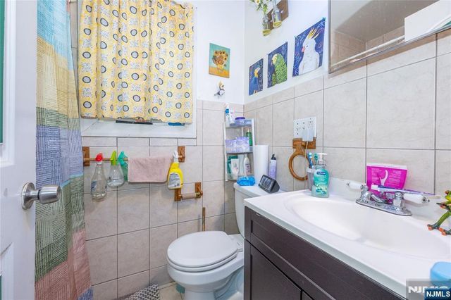 28 Highland Street, Paterson, NJ 07524