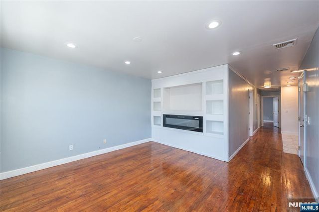 28 Highland Street, Paterson, NJ 07524