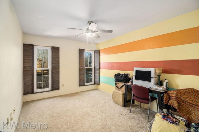 25062 Oakbrooke Drive, Southfield, MI 48033