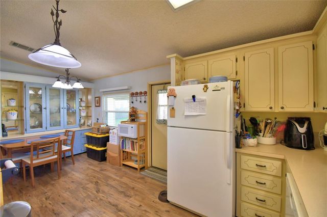 447 VILLAGE CIRCLE SW, Winter Haven, FL 33880