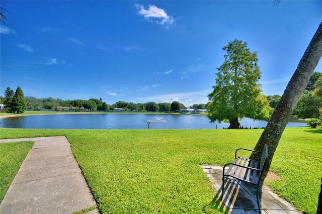 447 VILLAGE CIRCLE SW, Winter Haven, FL 33880