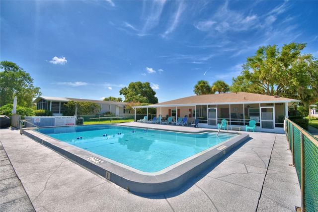 447 VILLAGE CIRCLE SW, Winter Haven, FL 33880