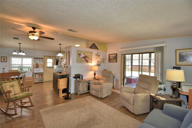 447 VILLAGE CIRCLE SW, Winter Haven, FL 33880