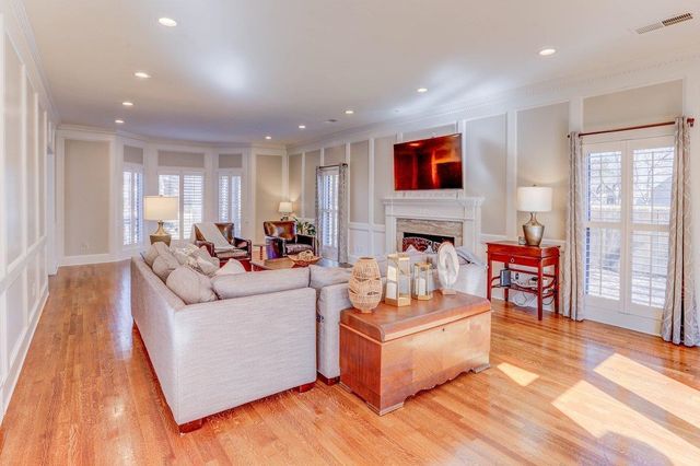 8469 WOOD BRIAR DR, Germantown, TN 38138