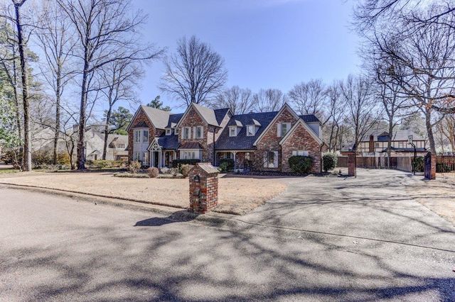 8469 WOOD BRIAR DR, Germantown, TN 38138