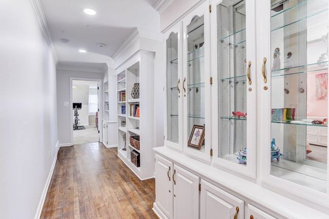 8469 WOOD BRIAR DR, Germantown, TN 38138