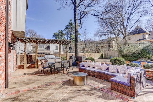 8469 WOOD BRIAR DR, Germantown, TN 38138