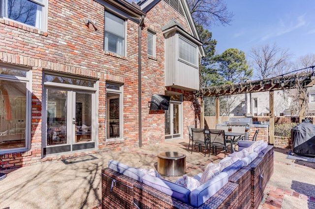 8469 WOOD BRIAR DR, Germantown, TN 38138