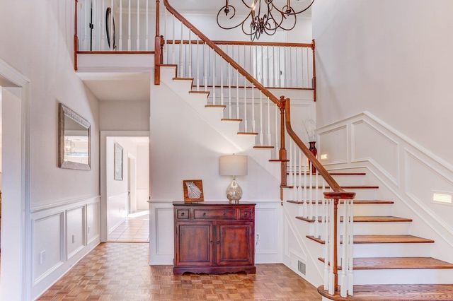 8469 WOOD BRIAR DR, Germantown, TN 38138