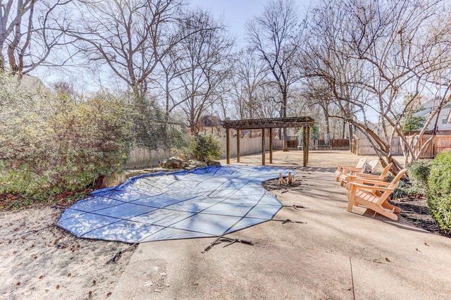 8469 WOOD BRIAR DR, Germantown, TN 38138