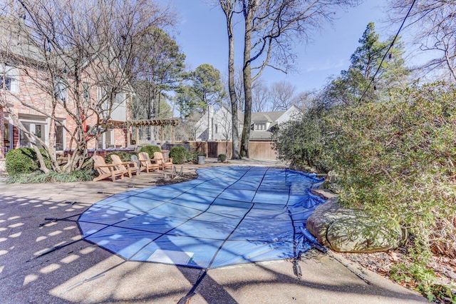 8469 WOOD BRIAR DR, Germantown, TN 38138