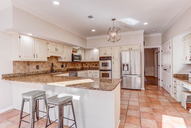 8469 WOOD BRIAR DR, Germantown, TN 38138