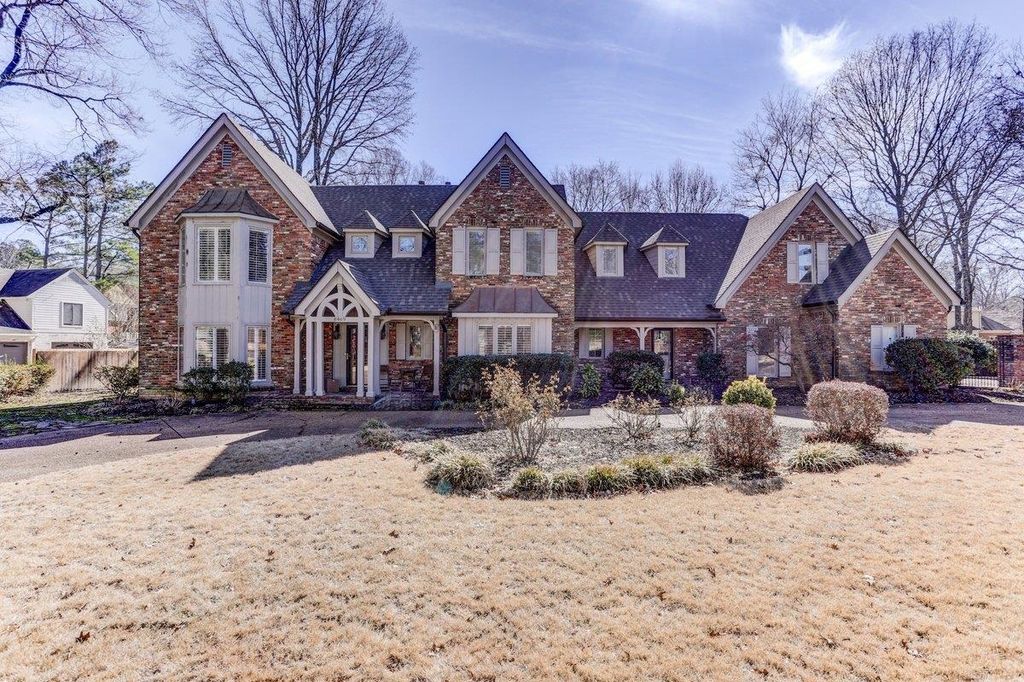 8469 WOOD BRIAR DR, Germantown, TN 38138