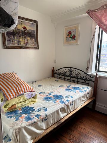 41-05 College Point Boulevard 2F, Flushing, NY 11355