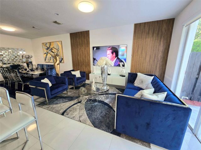 7831 NW 107th Court, Doral, FL 33178