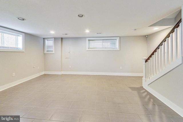 1330 STAPLES ST NE, Washington, DC 20002