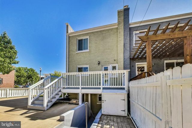 1330 STAPLES ST NE, Washington, DC 20002