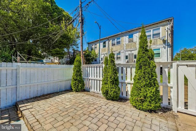 1330 STAPLES ST NE, Washington, DC 20002