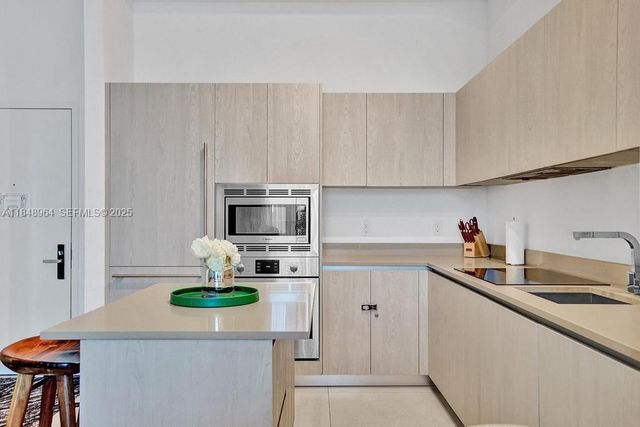 4111 S Ocean Drive 304, Hollywood, FL 33019