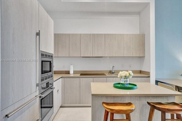 4111 S Ocean Drive 304, Hollywood, FL 33019