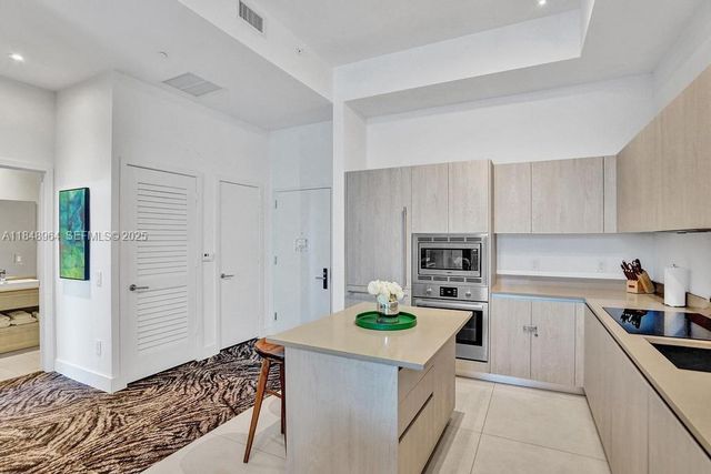 4111 S Ocean Drive 304, Hollywood, FL 33019