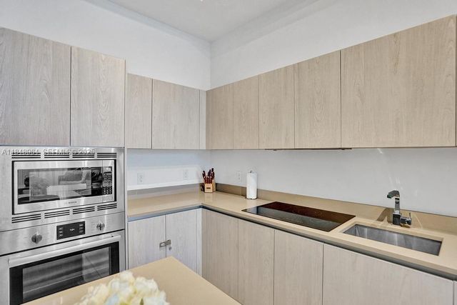 4111 S Ocean Drive 304, Hollywood, FL 33019
