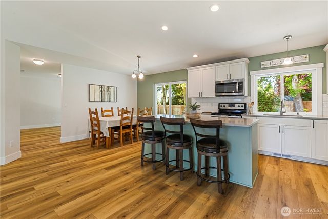 1864 19th Street Court, Lynden, WA 98264