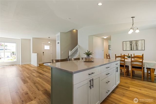 1864 19th Street Court, Lynden, WA 98264