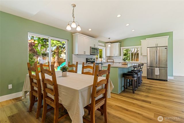 1864 19th Street Court, Lynden, WA 98264