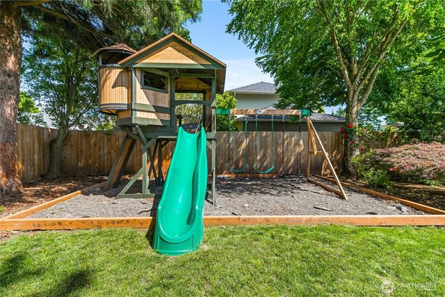 1864 19th Street Court, Lynden, WA 98264