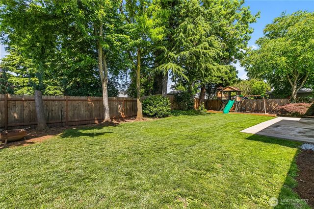 1864 19th Street Court, Lynden, WA 98264