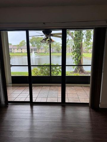 712 Sunny Pine Way, Greenacres, FL 33415