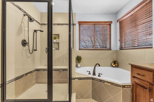 6014 W 5300 S, Hooper, UT 84315