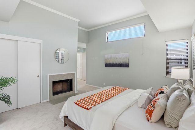 1993 Plymouth Street 11, Mountain View, CA 94043