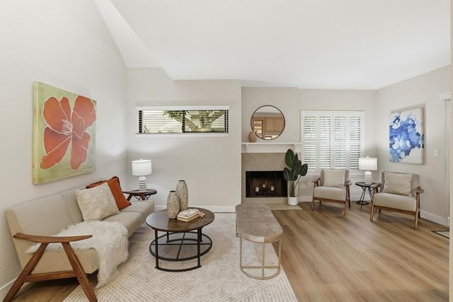 1993 Plymouth Street 11, Mountain View, CA 94043