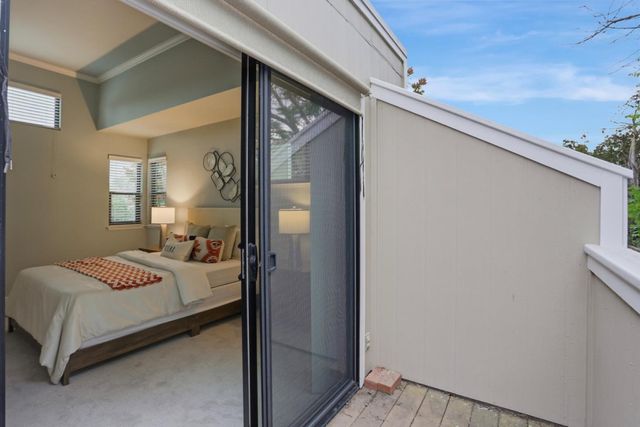 1993 Plymouth Street 11, Mountain View, CA 94043