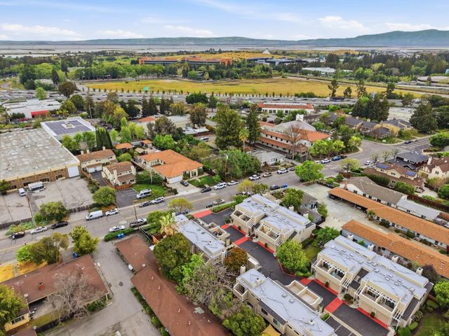 1993 Plymouth Street 11, Mountain View, CA 94043