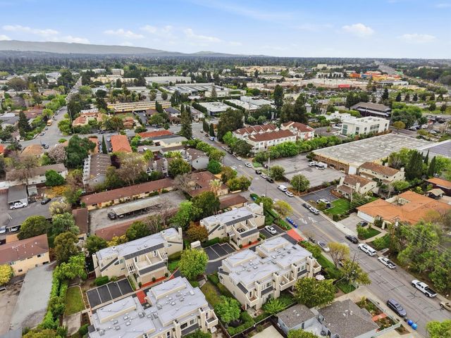 1993 Plymouth Street 11, Mountain View, CA 94043