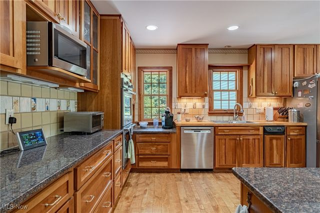 8051 Euclid Chardon Road, Kirtland, OH 44094