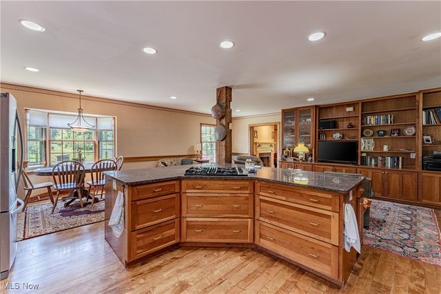 8051 Euclid Chardon Road, Kirtland, OH 44094