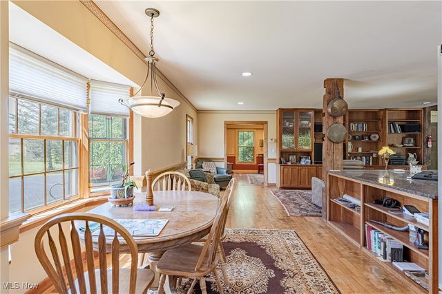 8051 Euclid Chardon Road, Kirtland, OH 44094