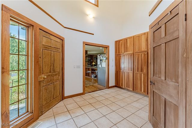 8051 Euclid Chardon Road, Kirtland, OH 44094